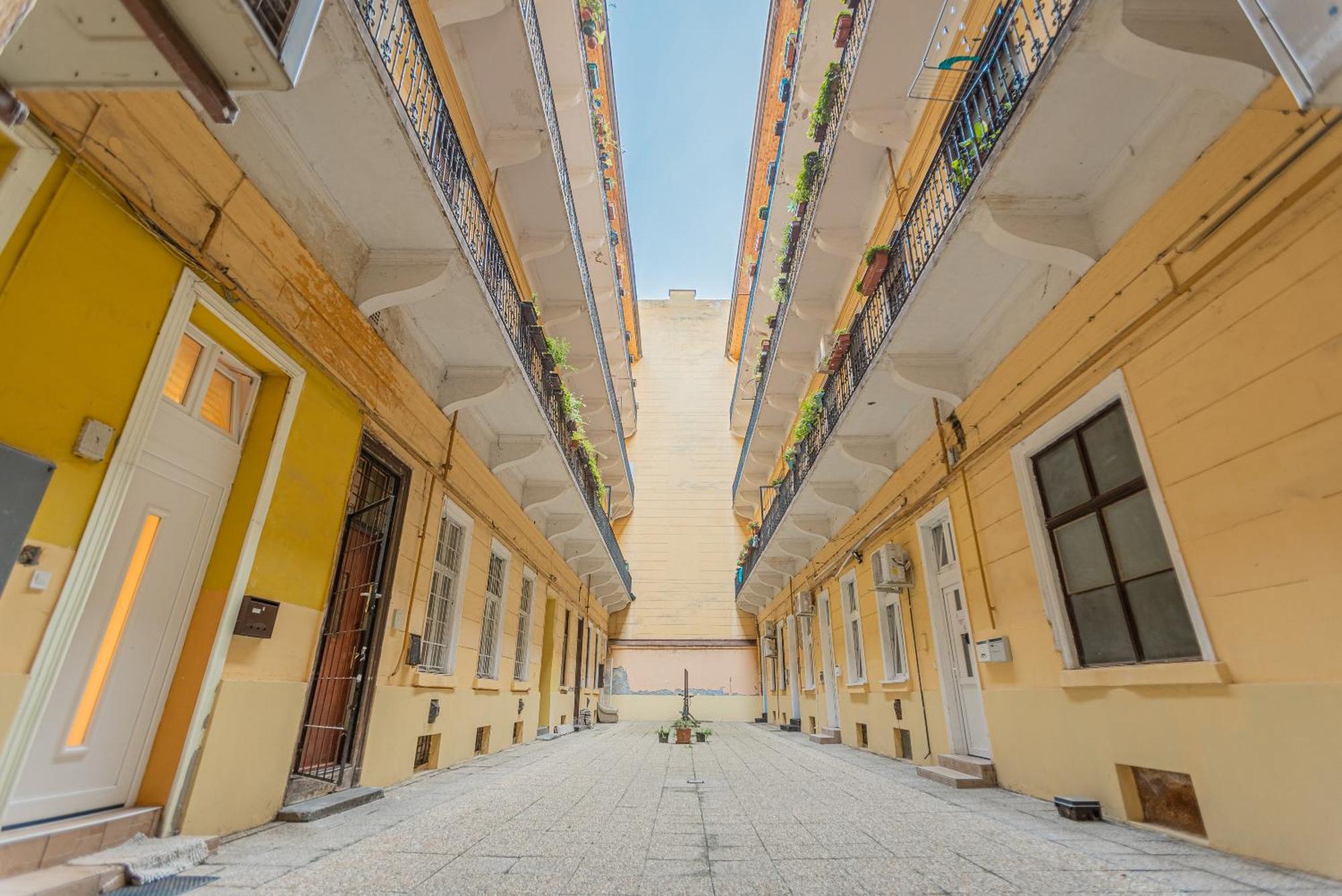 One-Bedroom Apartment In The Heart Of Budapest, Rakoczi ภายนอก รูปภาพ